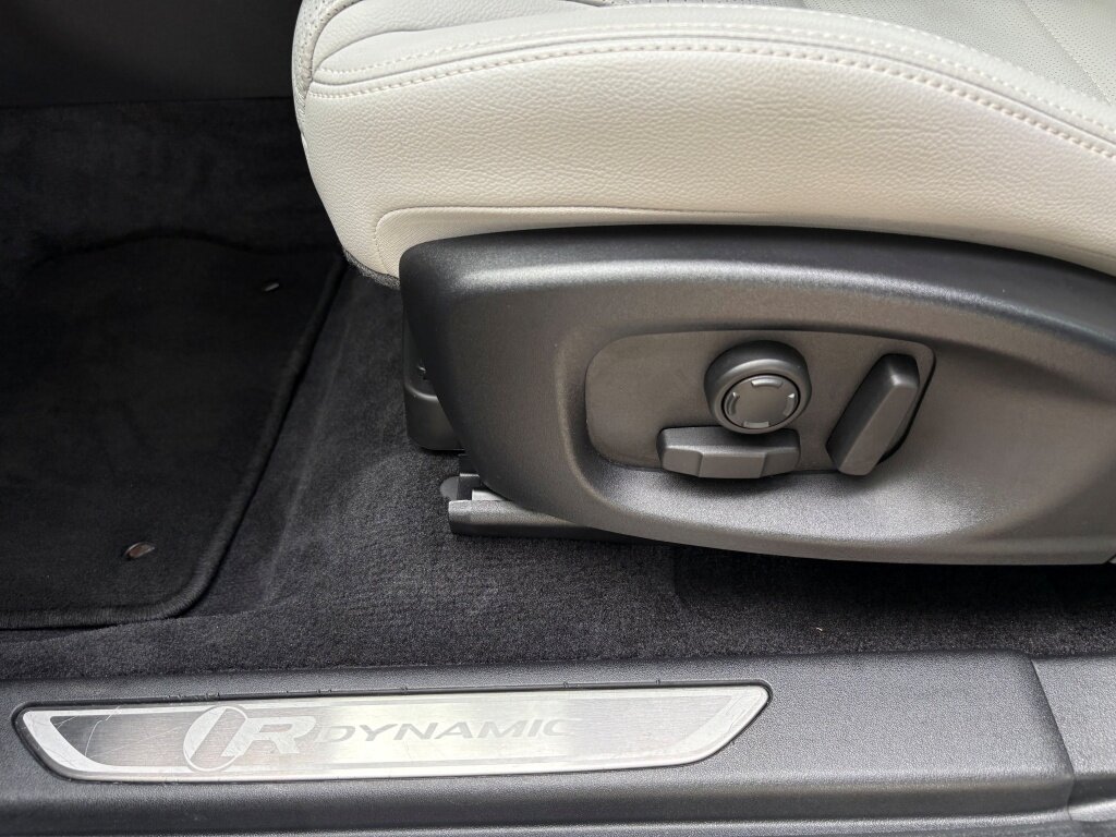 Jaguar E-PACE - foto 15