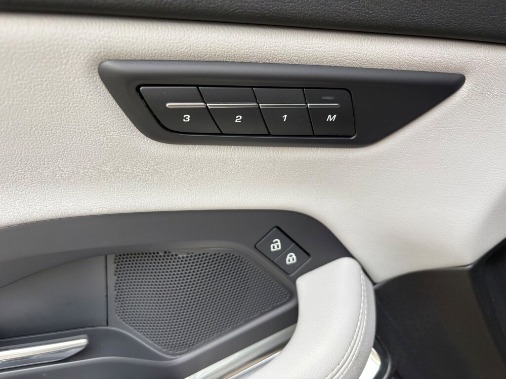Jaguar E-PACE - foto 16