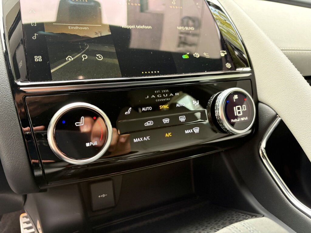 Jaguar E-PACE - foto 27