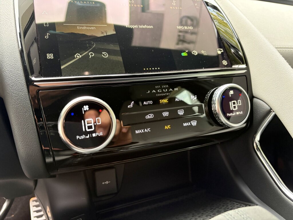 Jaguar E-PACE - foto 28