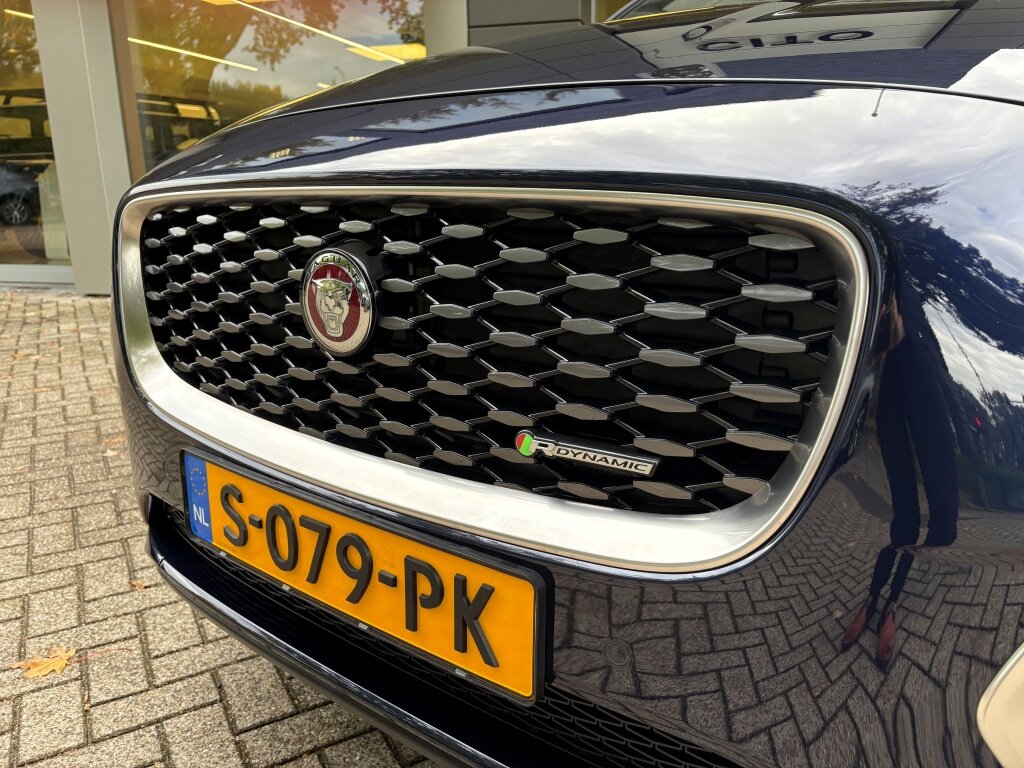 Jaguar E-PACE - foto 35
