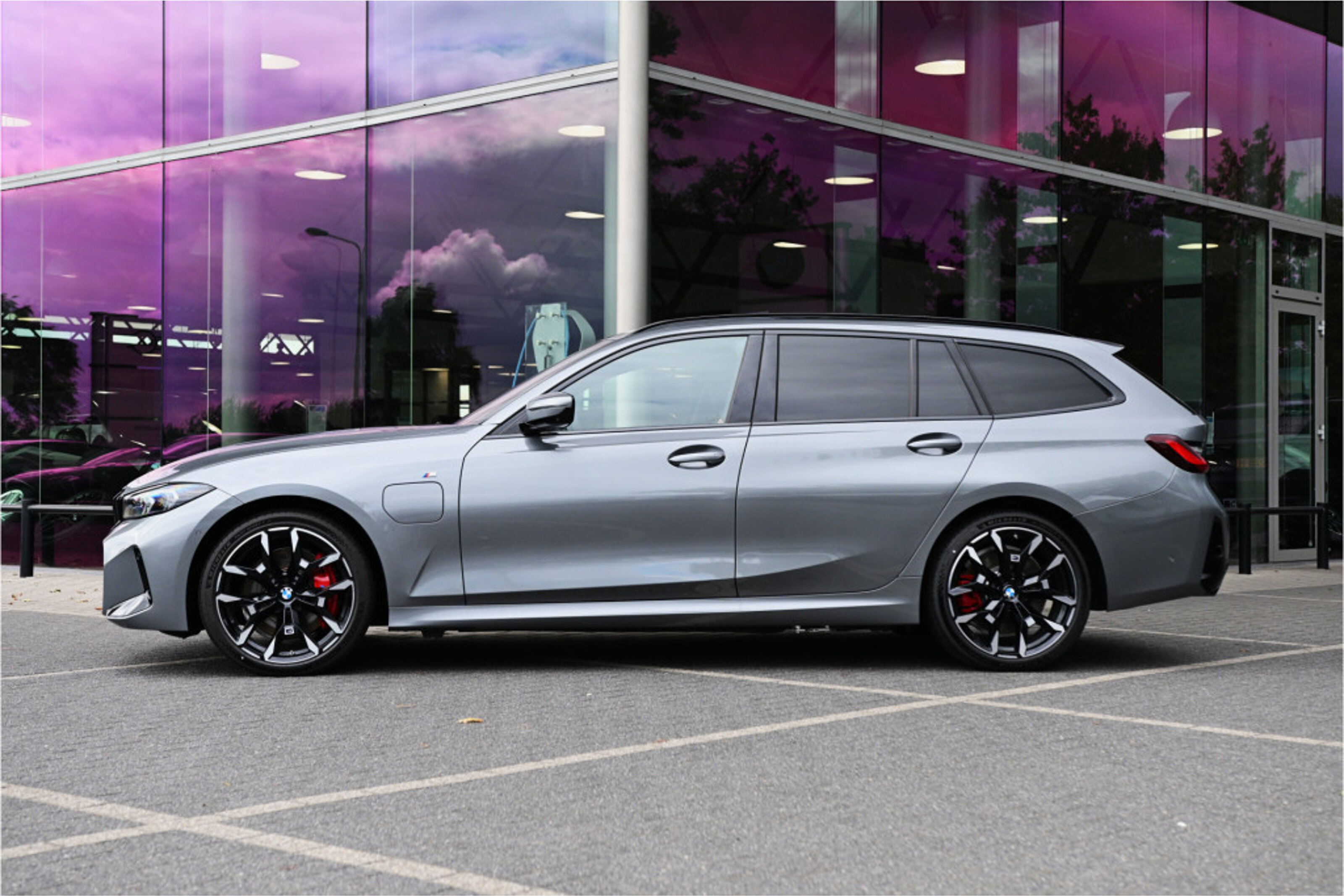 BMW 3 Serie Touring 330e M Sport Automaat