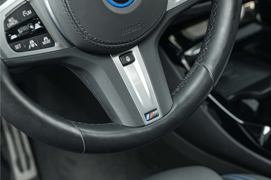 BMW iX3 16