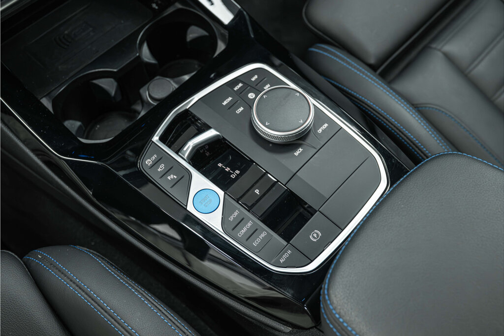 BMW iX3 18