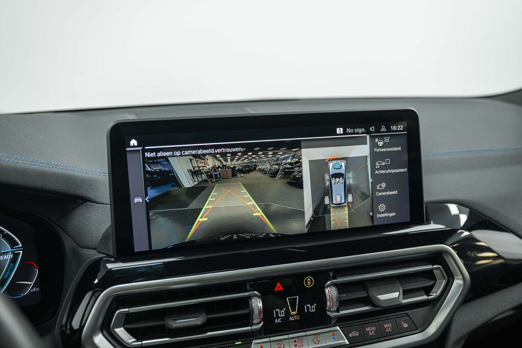 BMW iX3 23
