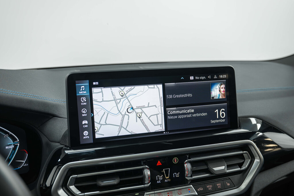 BMW iX3 25