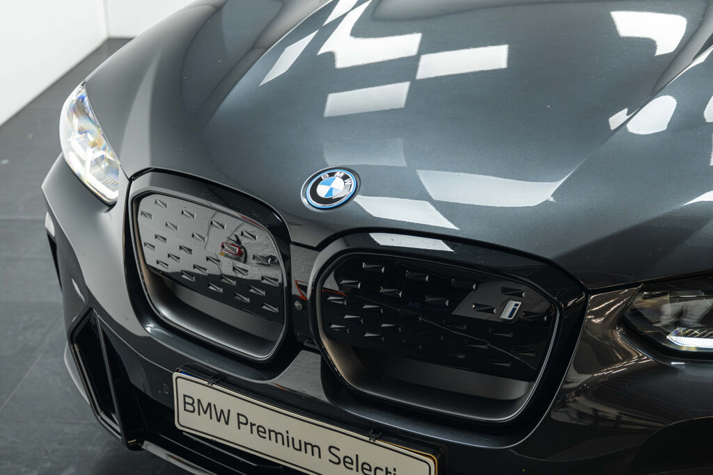 BMW iX3 35