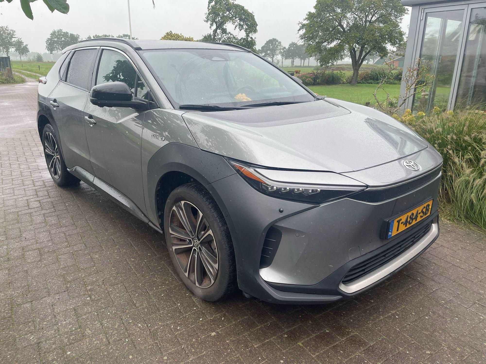 Toyota bZ4X Premium 71 kWh - Afbeelding 2