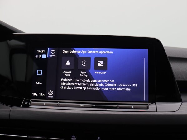 Apple Carplay/Android Auto Apple Carplay/Android Auto