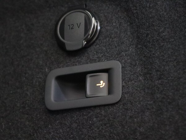 Trekhaak, elektrisch uitklapbaar, mechanisch inklapbaar Trekhaak, elektrisch uitklapbaar, mechanisch inklapbaar