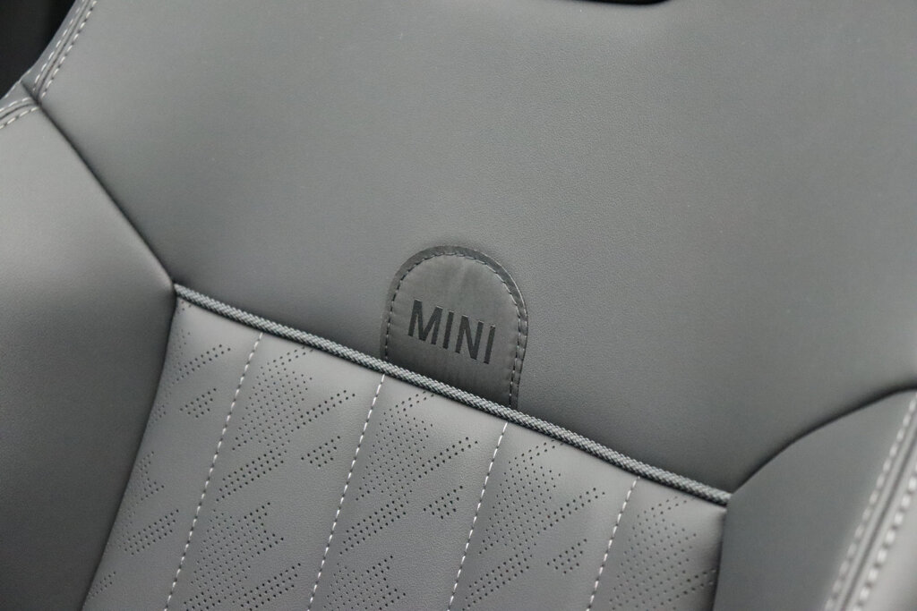 MINI Cooper Cabrio 9