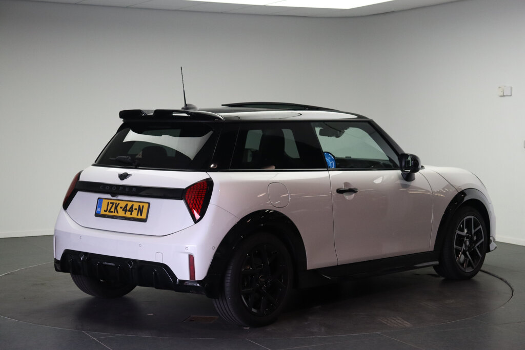 MINI 3-Deurs 3