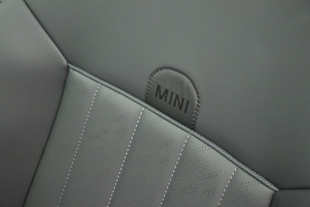 MINI 3-Deurs 10