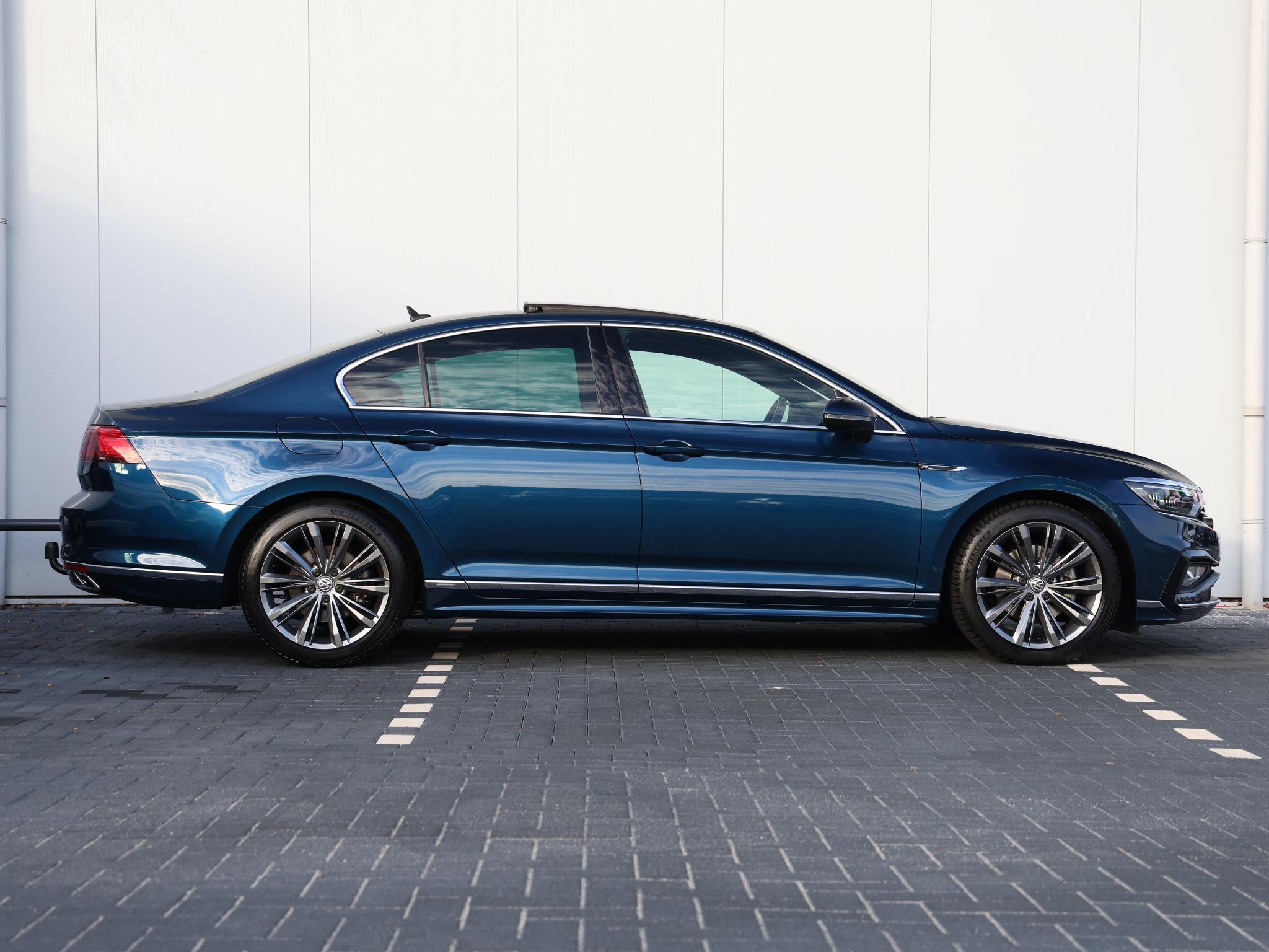 Volkswagen Passat 1.5 TSI Elegance Business R