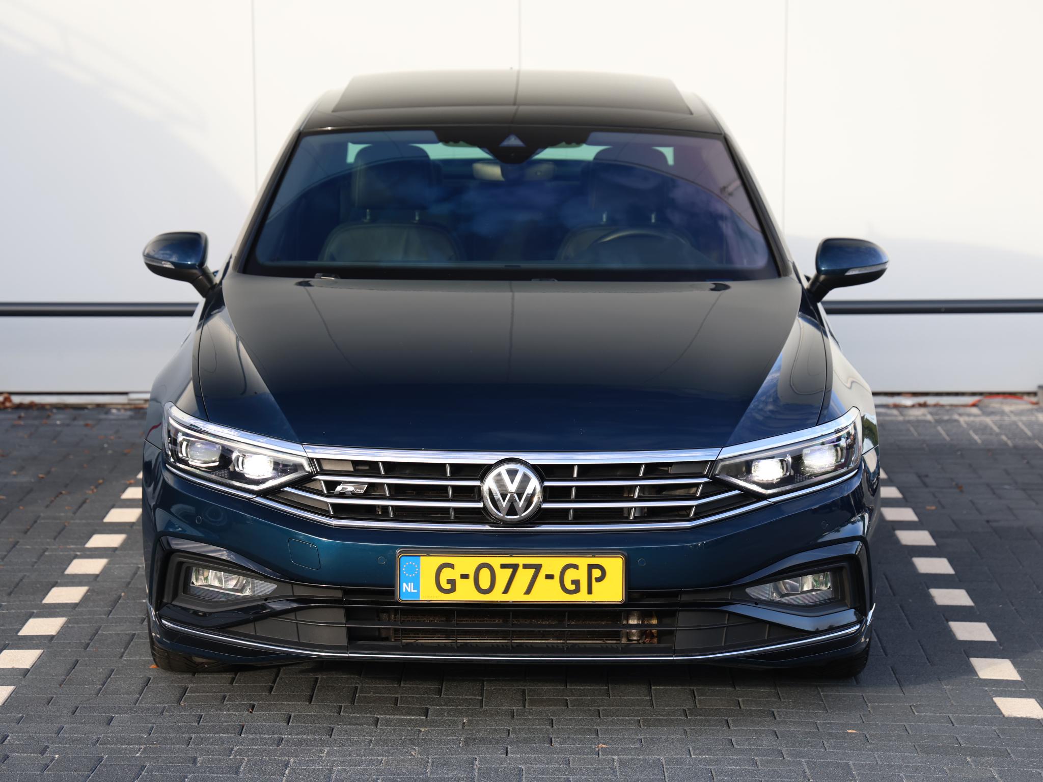 Volkswagen Passat 1.5 TSI Elegance Business R - Afbeelding 4