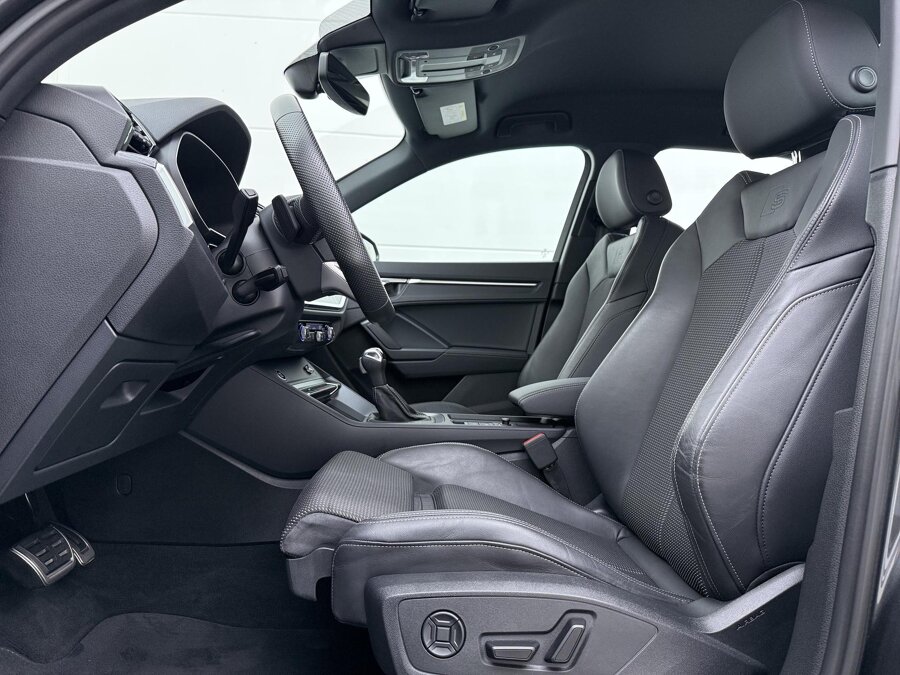 Audi Q3 45 TFSIe S-line