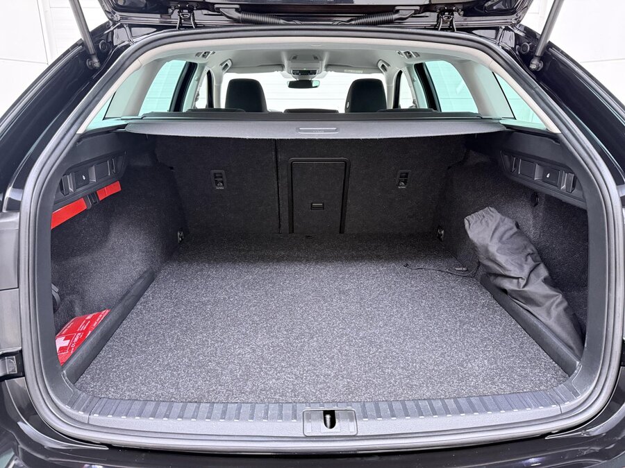Škoda Octavia Combi 1.4 TSI iV PHEV Edition
