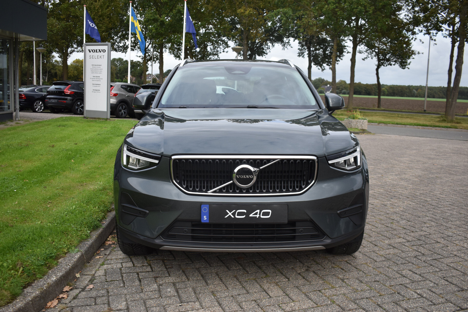 Volvo XC40 B3 Core - Afbeelding 2