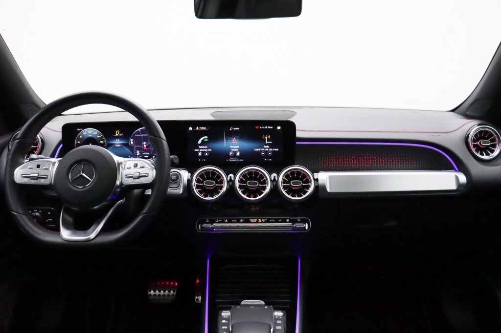 Mercedes-Benz EQB 300 4MATIC AMG Line | 7- Persoons | Panoramadak - Afbeelding 2