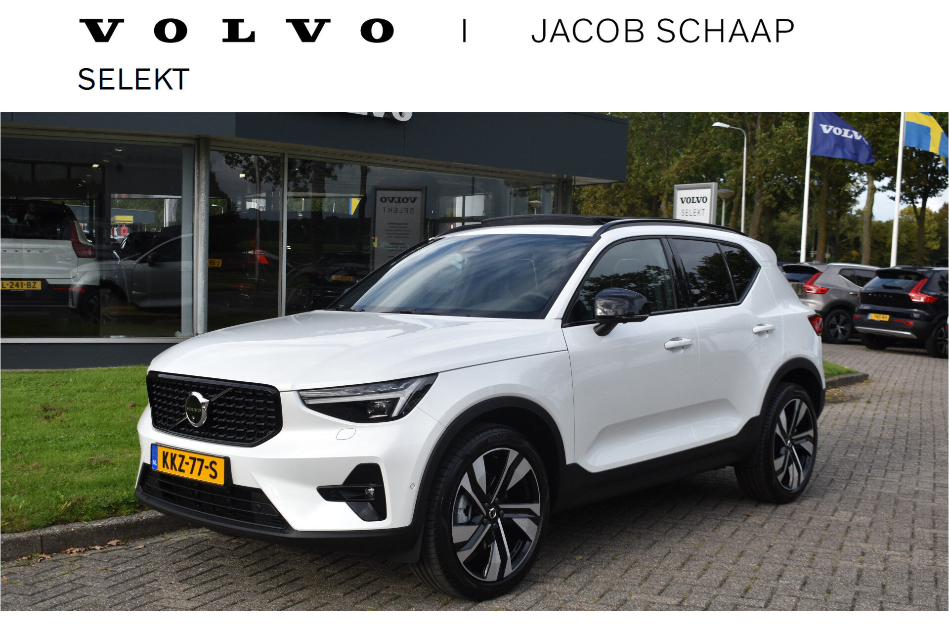 Volvo XC40 B4 Plus Dark
