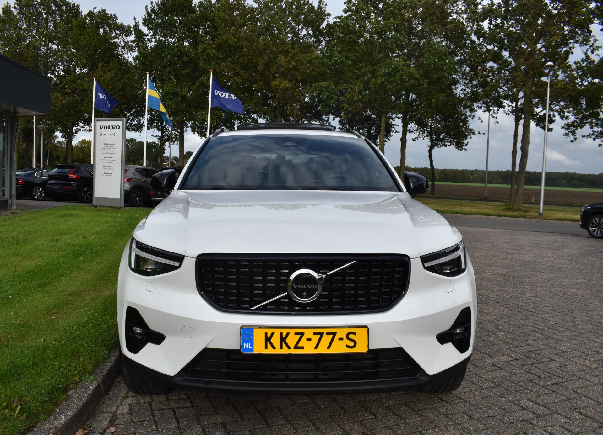 Volvo XC40 B4 Plus Dark - Afbeelding 2