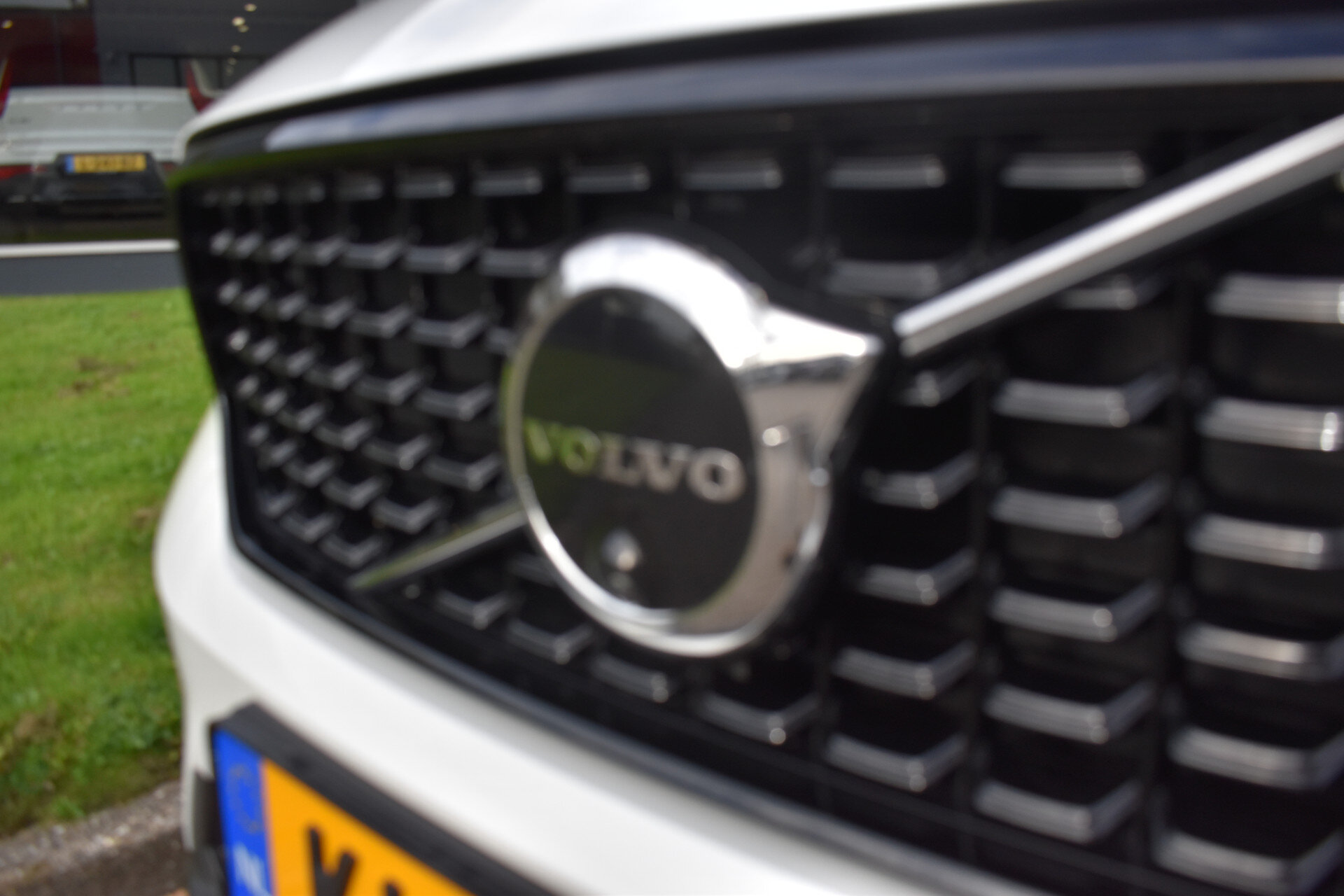 Volvo XC40 B4 Plus Dark - Afbeelding 4