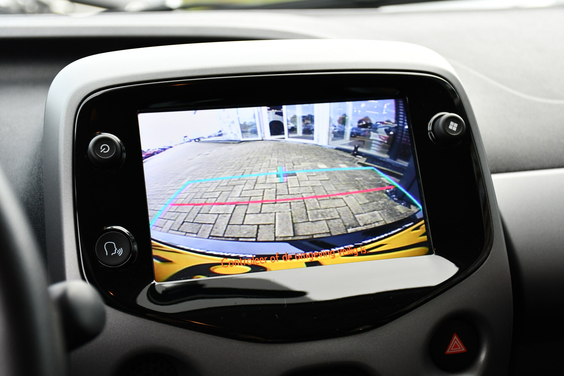 Toyota Aygo 1.0 VVT-i x-play limited 5-deurs 72pk - Afbeelding 5