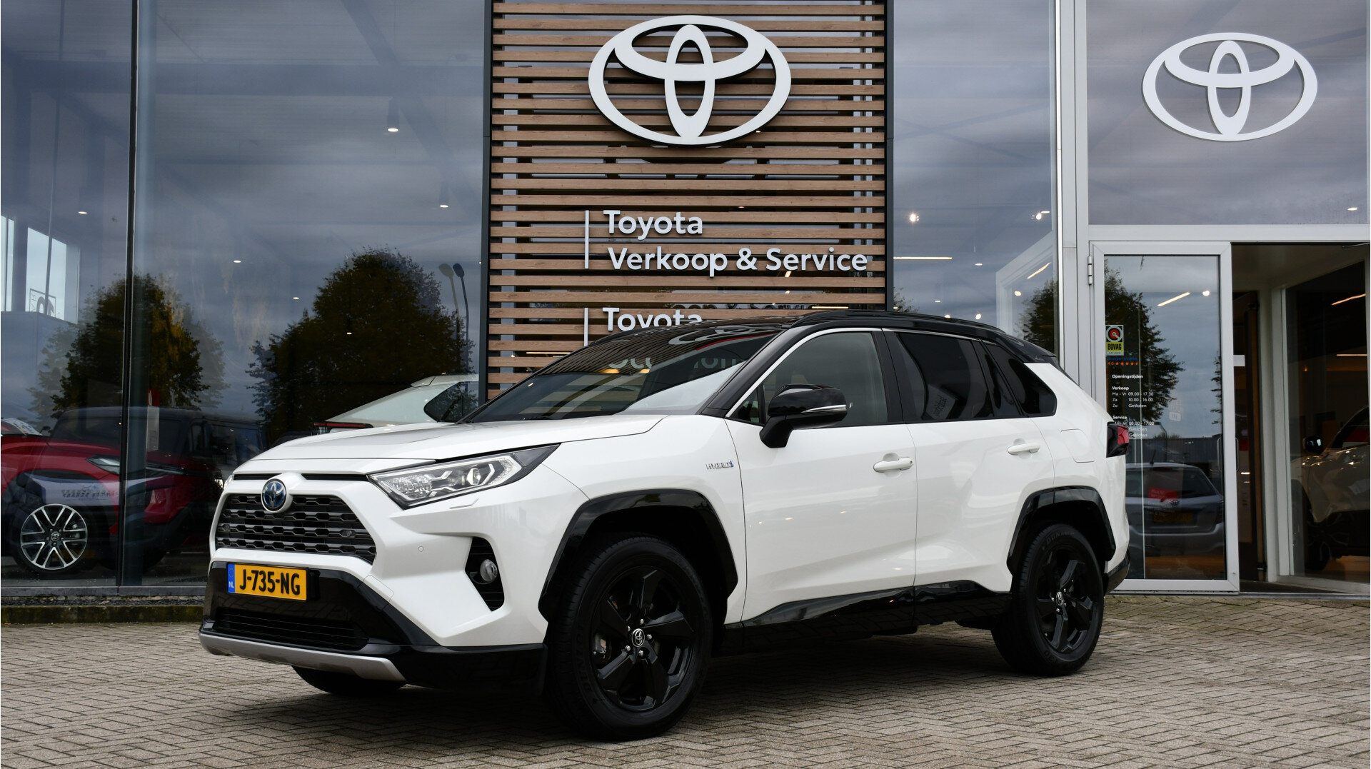 Toyota RAV4 2.5 Hybrid Bi-Tone Automaat 218pk