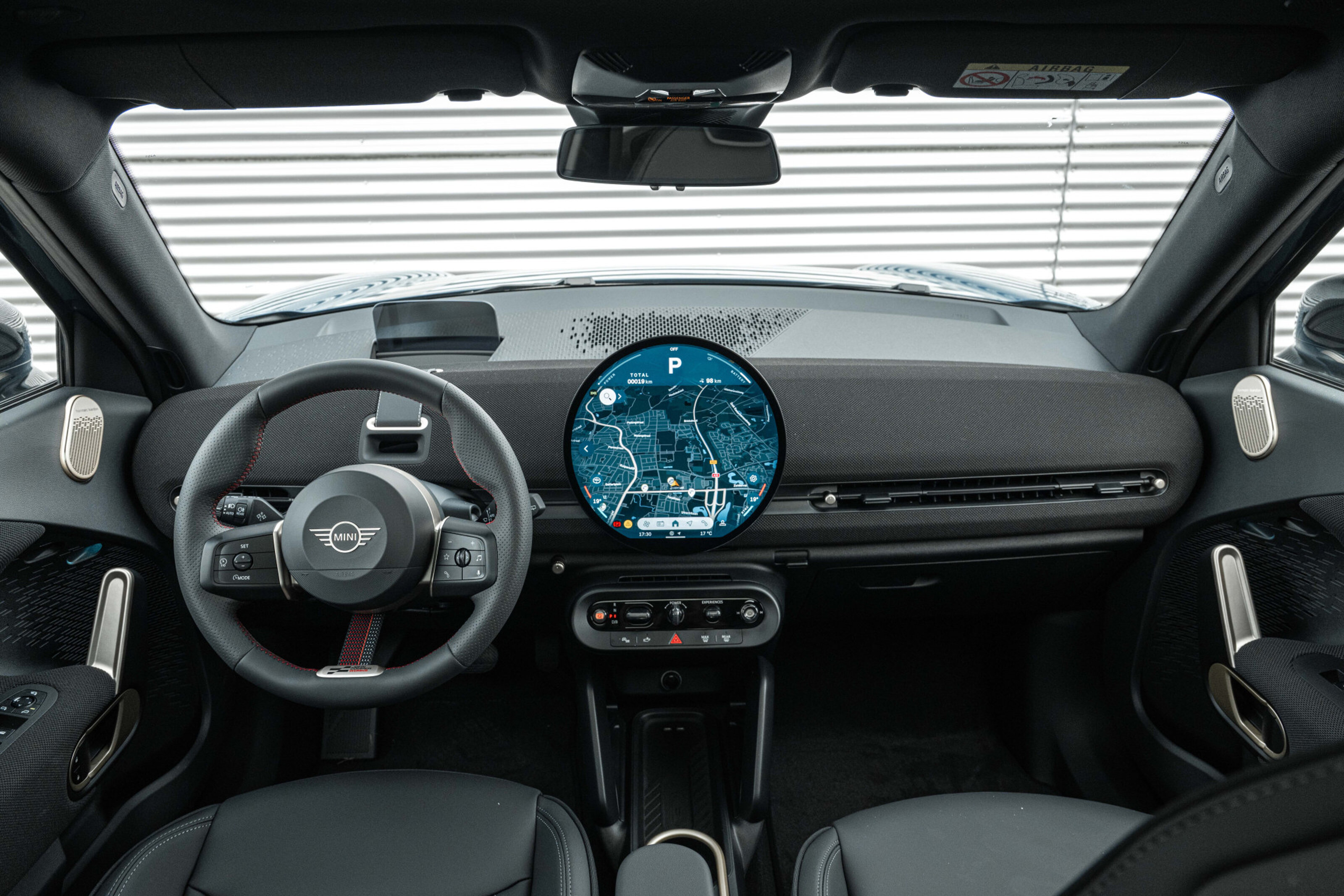 MINI Aceman SE / John Cooper Works / Pakket L