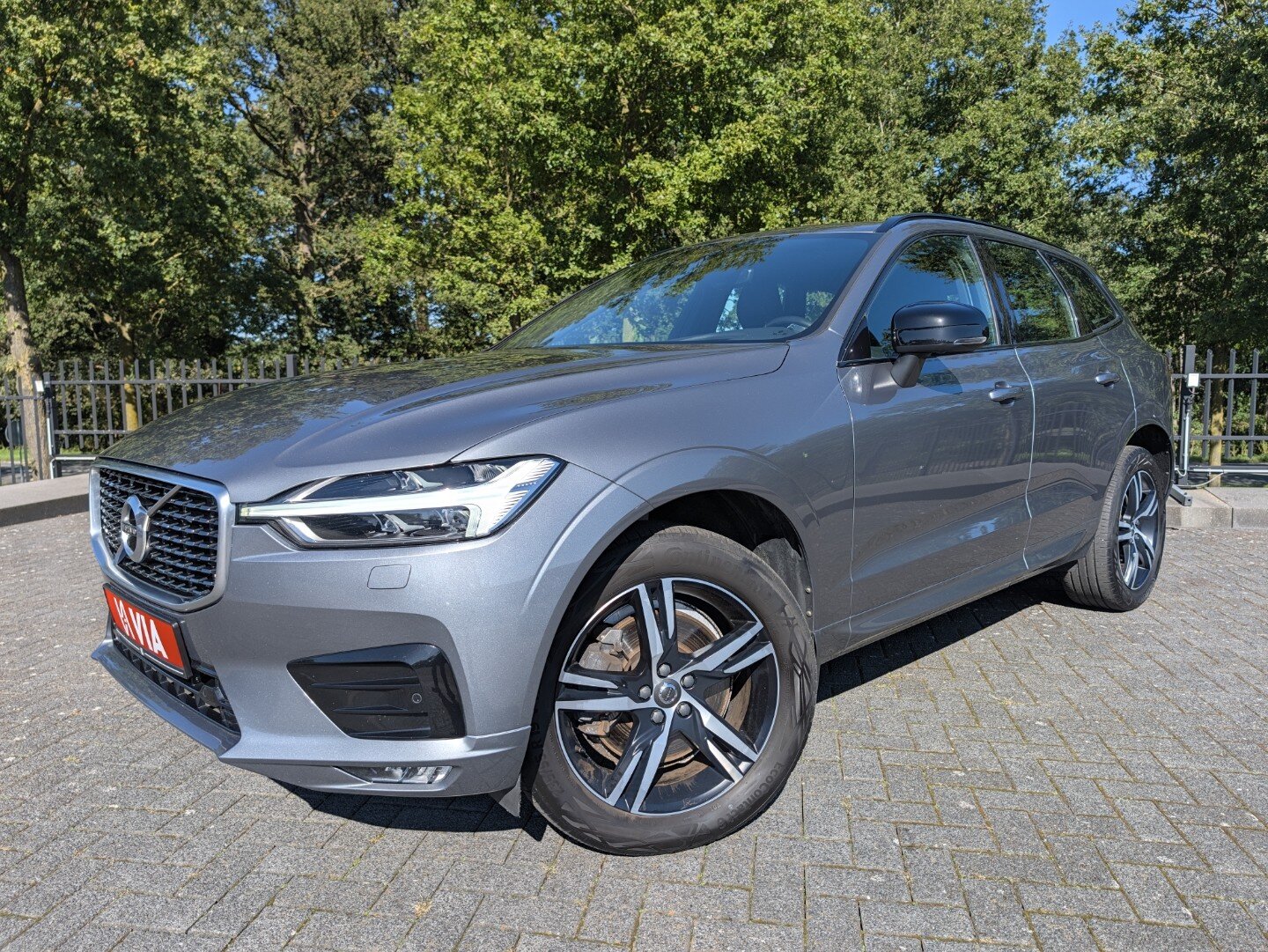 Volvo XC60 2.0 B5 R-Design 250PK | Trekhaak | Leder | Memory | Navi | 360 Camera | PDC | ACC | Stoelverw. - Afbeelding 1