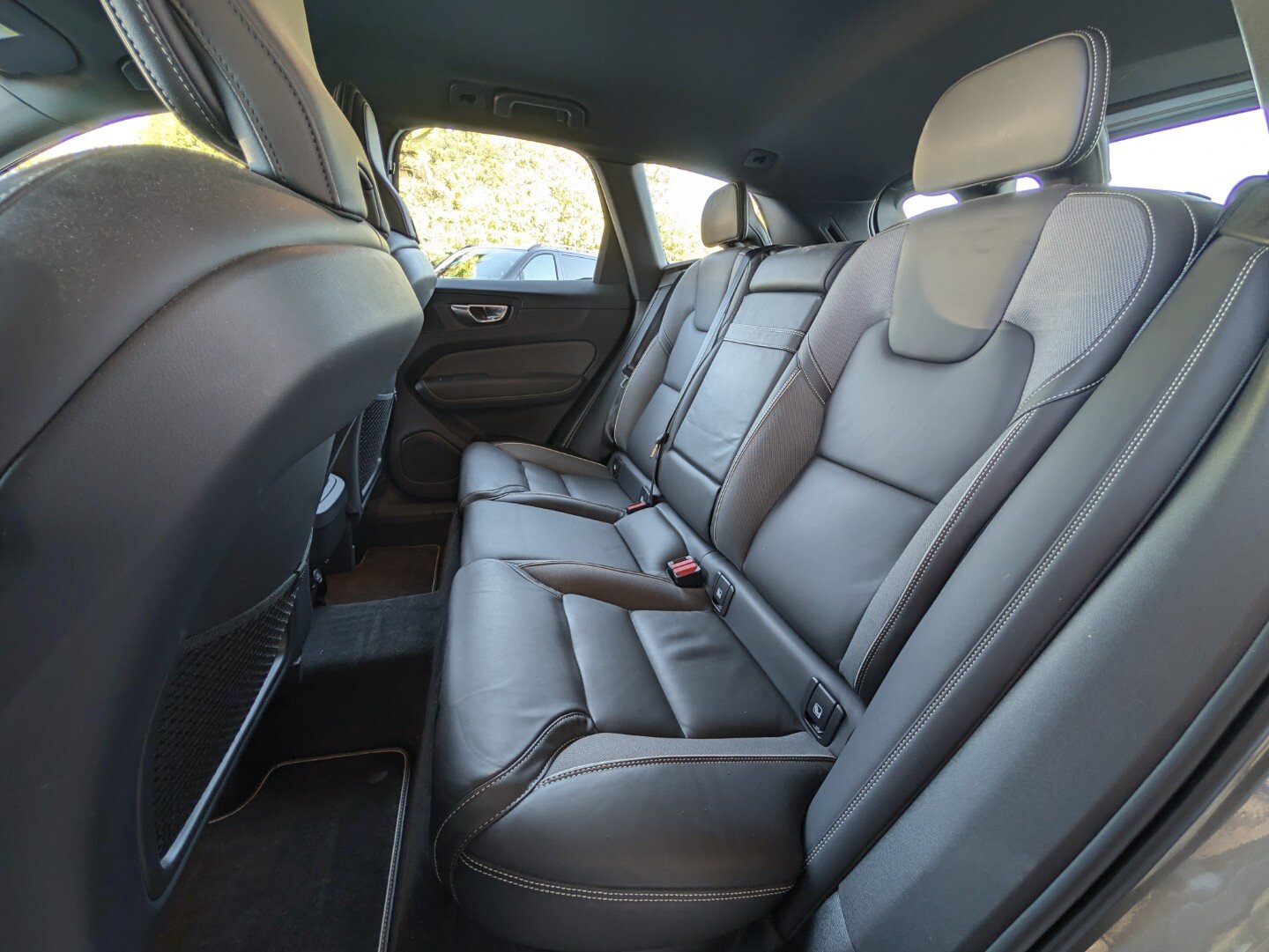 Volvo XC60 2.0 B5 R-Design 250PK | Trekhaak | Leder | Memory | Navi | 360 Camera | PDC | ACC | Stoelverw. - Afbeelding 5
