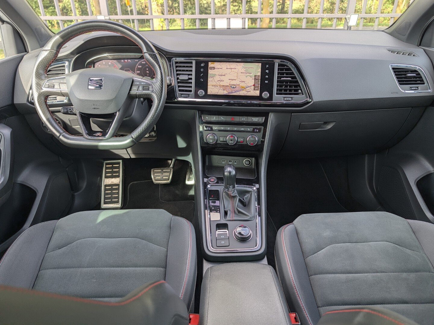 SEAT Ateca 1.5 150PK FR | Trekhaak | Navi | Camera's | LED | Alcantara | Stoelverw. | Climate Control | ACC | Virtual Cockp. - Afbeelding 2