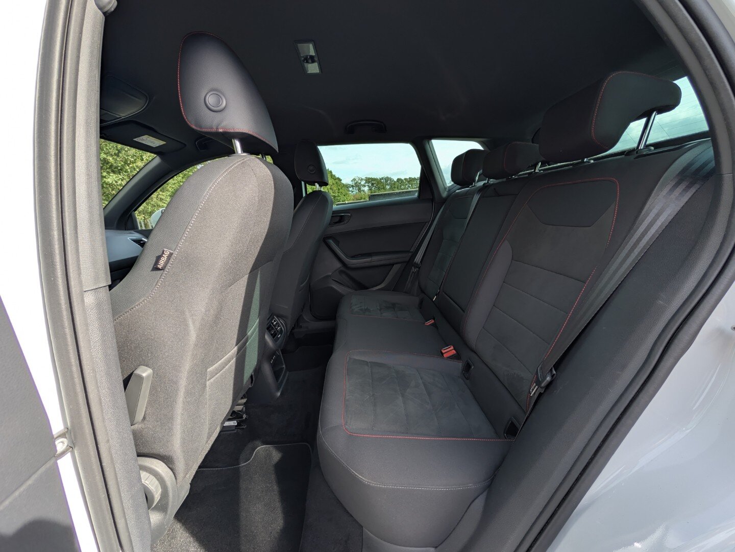 SEAT Ateca 1.5 150PK FR | Trekhaak | Navi | Camera's | LED | Alcantara | Stoelverw. | Climate Control | ACC | Virtual Cockp. - Afbeelding 5