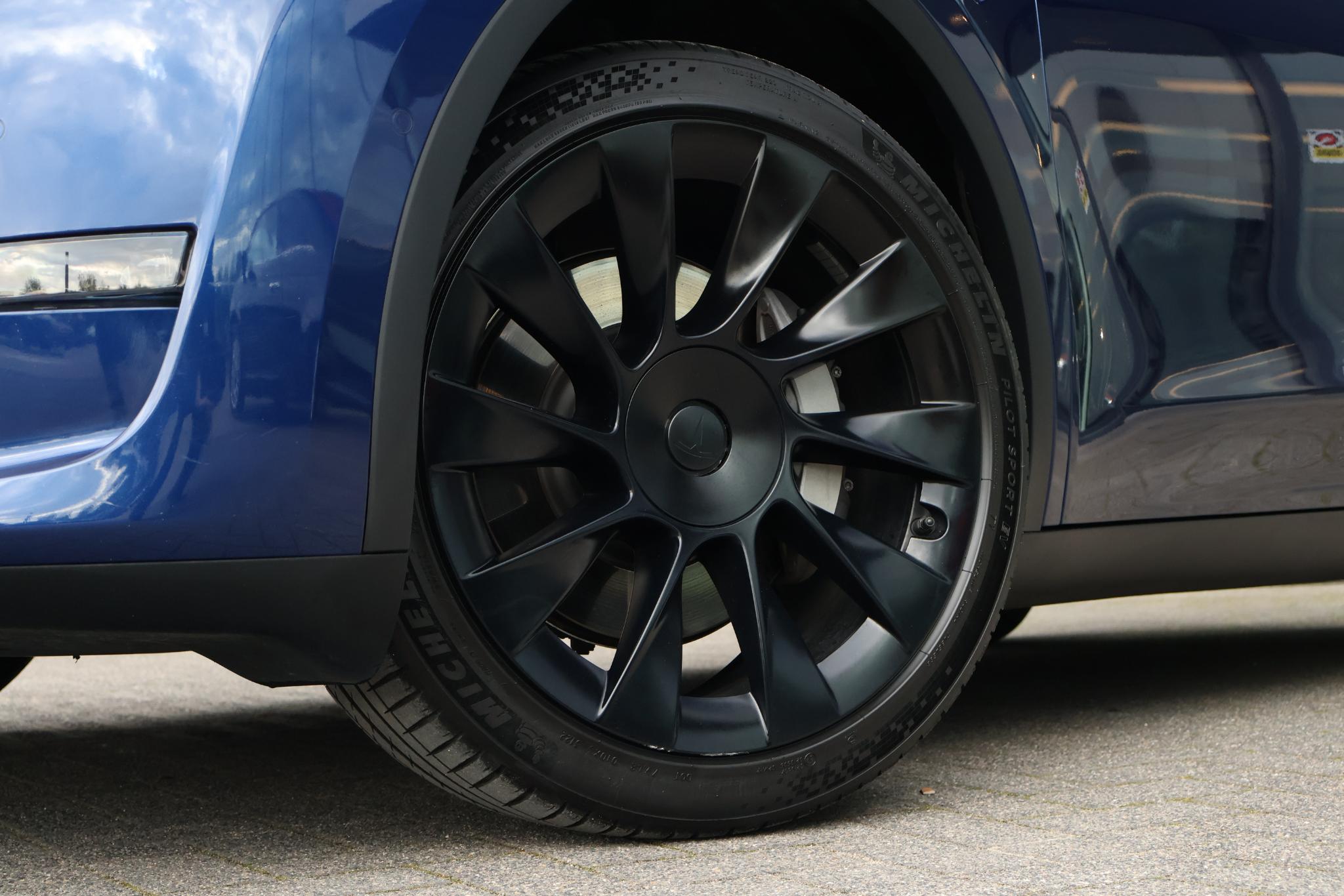 Tesla Model Y Long Range AWD 75 kWh - Bild 3