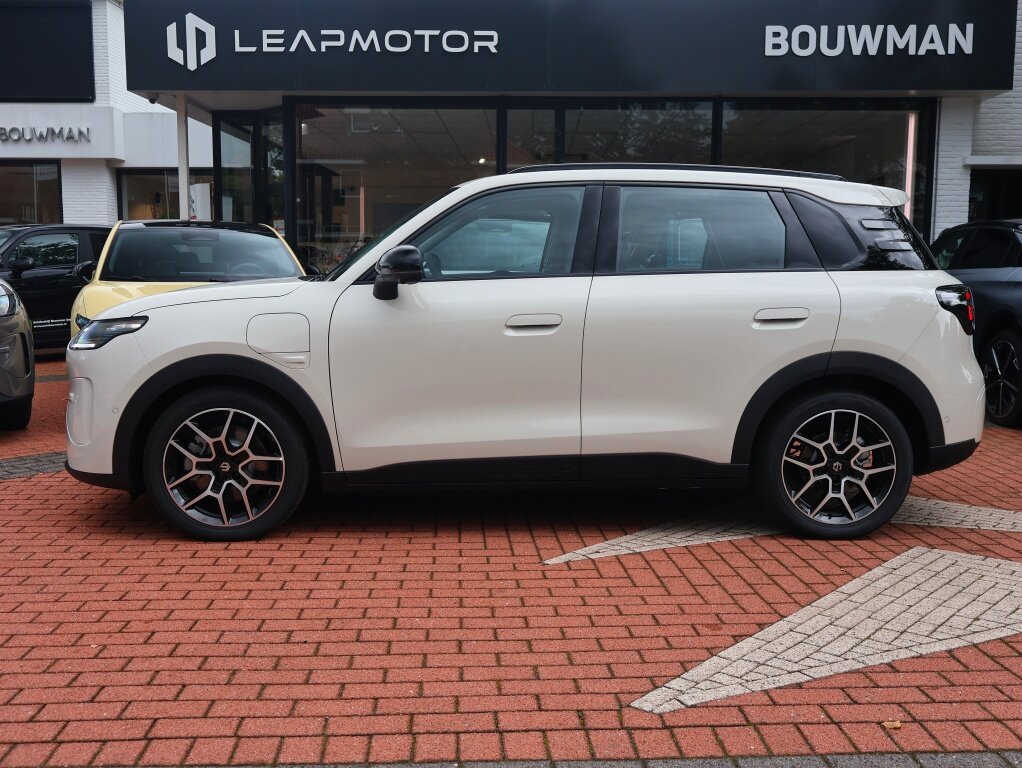 Leapmotor B03X B03X EV ProMax 53kWh 197PK Automaat Design NIEUW, Rijklaarprijs | Adaptieve Cruise Control | Stoelverwarming | Stuurverwarming | 360 Camera - Afbeelding 2