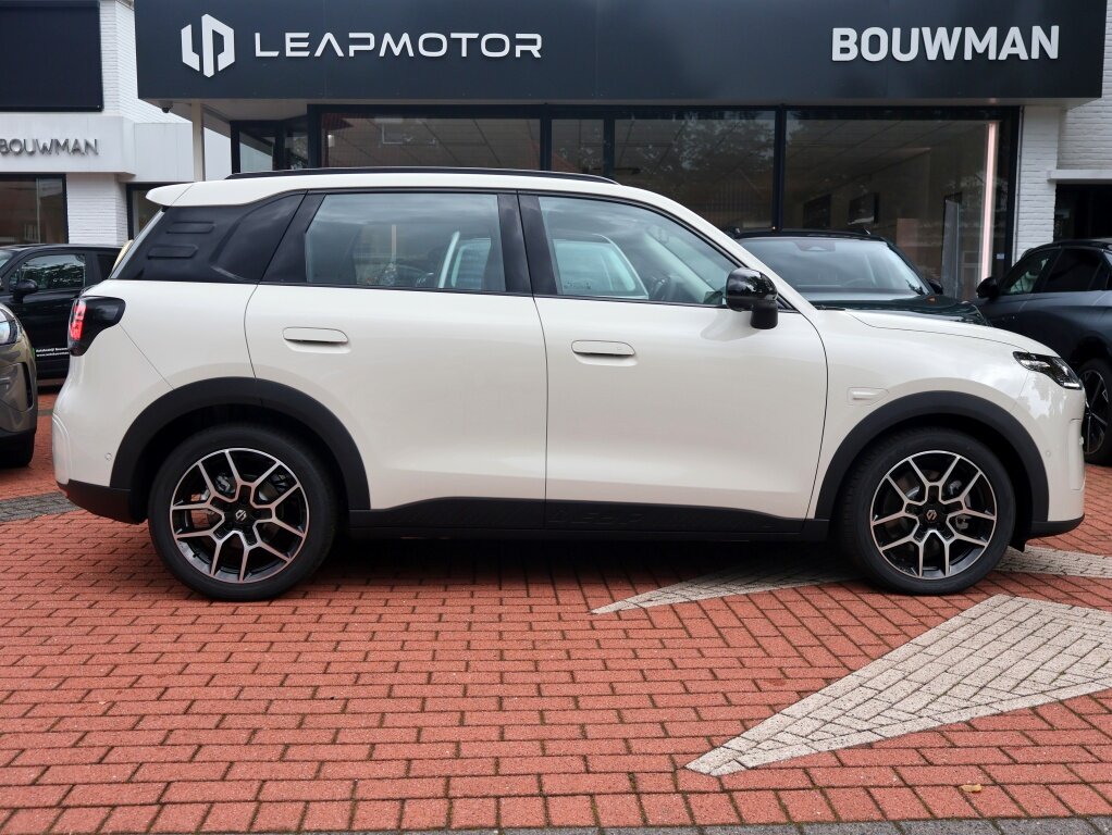 Leapmotor B03X B03X EV ProMax 53kWh 197PK Automaat Design NIEUW, Rijklaarprijs | Adaptieve Cruise Control | Stoelverwarming | Stuurverwarming | 360 Camera - Afbeelding 3