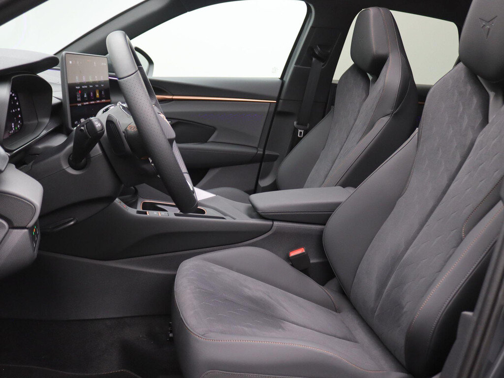 CUPRA Terramar 1.5 TSI e-Hybrid VZ Performance 272PK DSG Pano-schuif dak, Matrix LED koplampen, Trekhaak, Sennheiser audio, Adaptive Cruise met Travel Assist, Side Assist, Keyless, Stuur-stoelverwarming, 20' LM Velg - Obraz 5