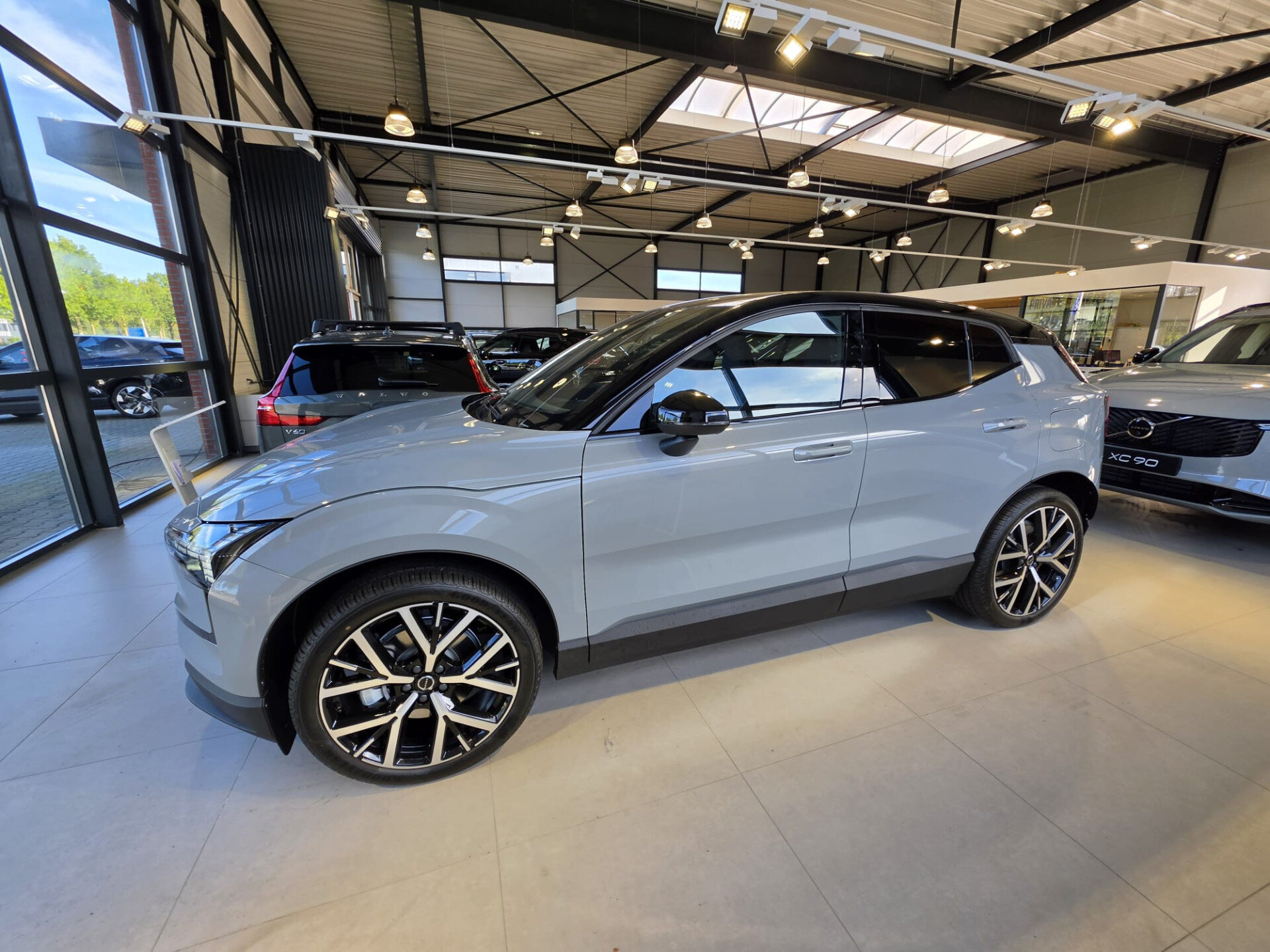Volvo EX30 P5 Long Range Plus Europa 69 kWhe Plus Europa 69 kWh - Afbeelding 3