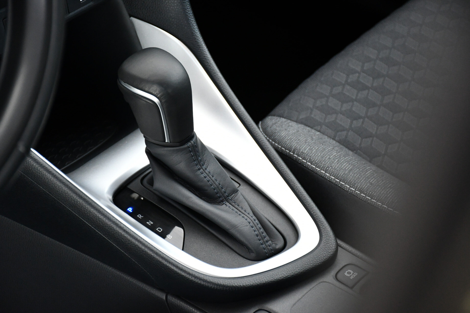 Toyota Yaris 1.5 Hybrid First Edition Automaat 116pk - Afbeelding 4