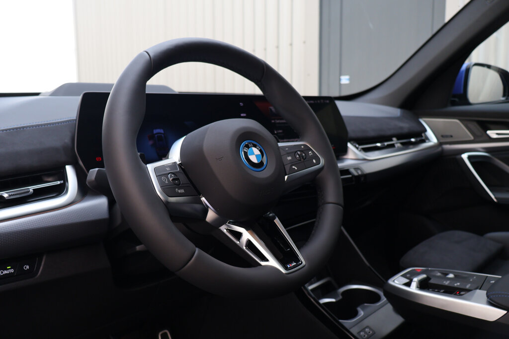 BMW X1 11
