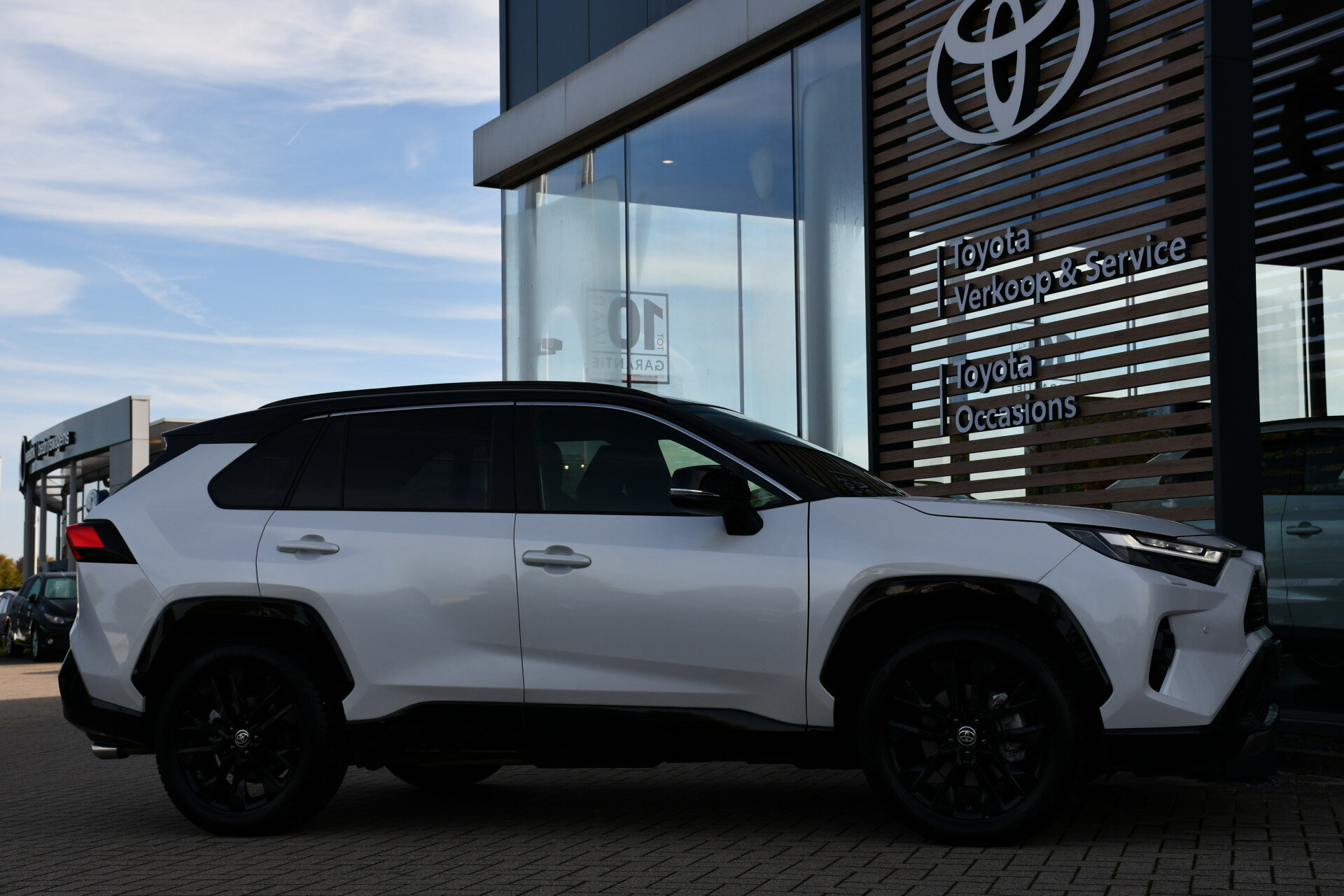 Toyota RAV4 Toyota RAV4 2.5 Hybrid AWD Style Bi-Tone Limited Automaat 222pk - Afbeelding 3