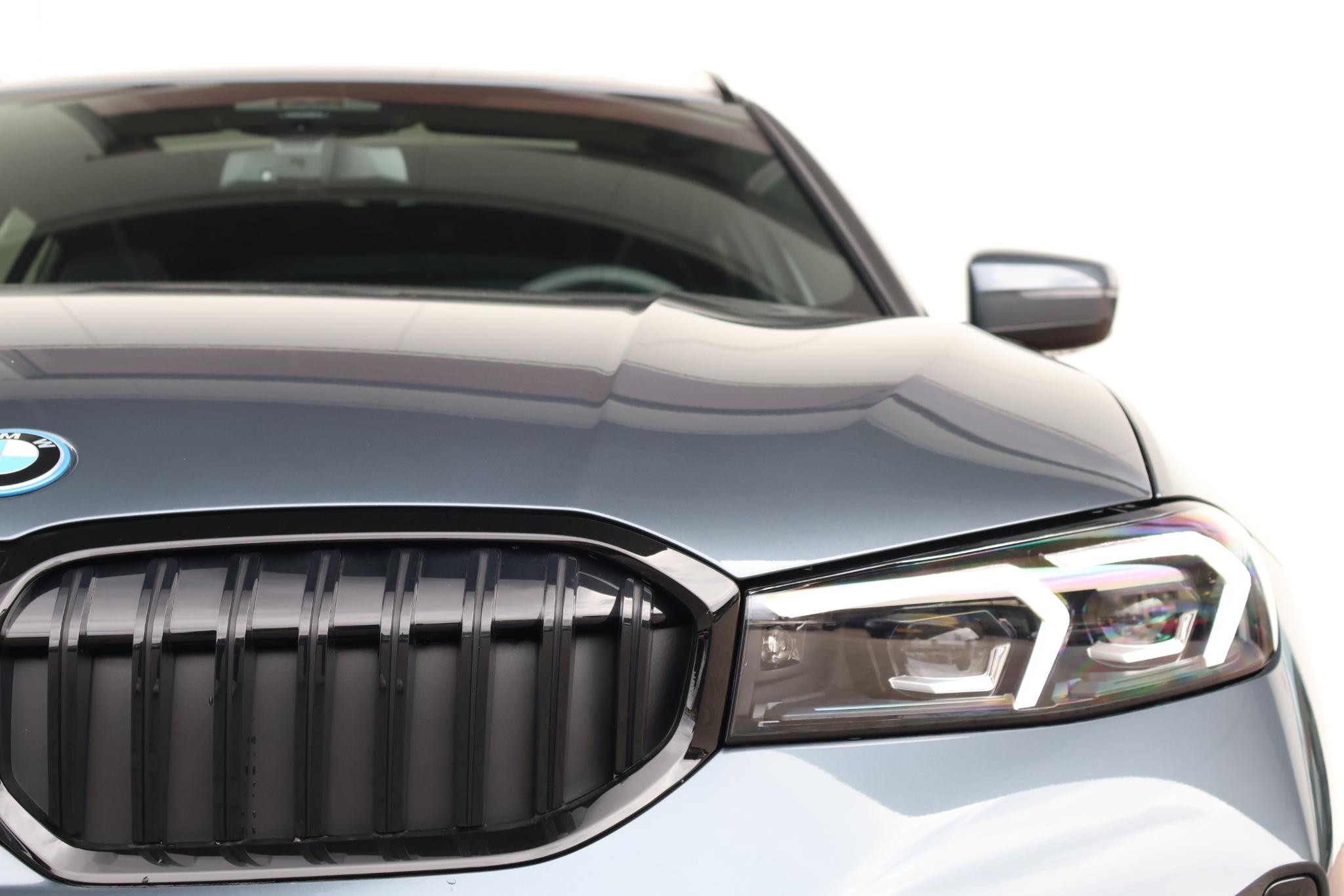 BMW 3-serie Touring 330e - Afbeelding 3