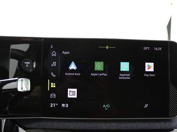 Apple Carplay/Android Auto Apple Carplay/Android Auto