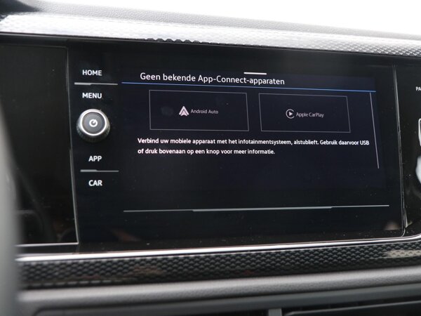 Apple Carplay/Android Auto Apple Carplay/Android Auto