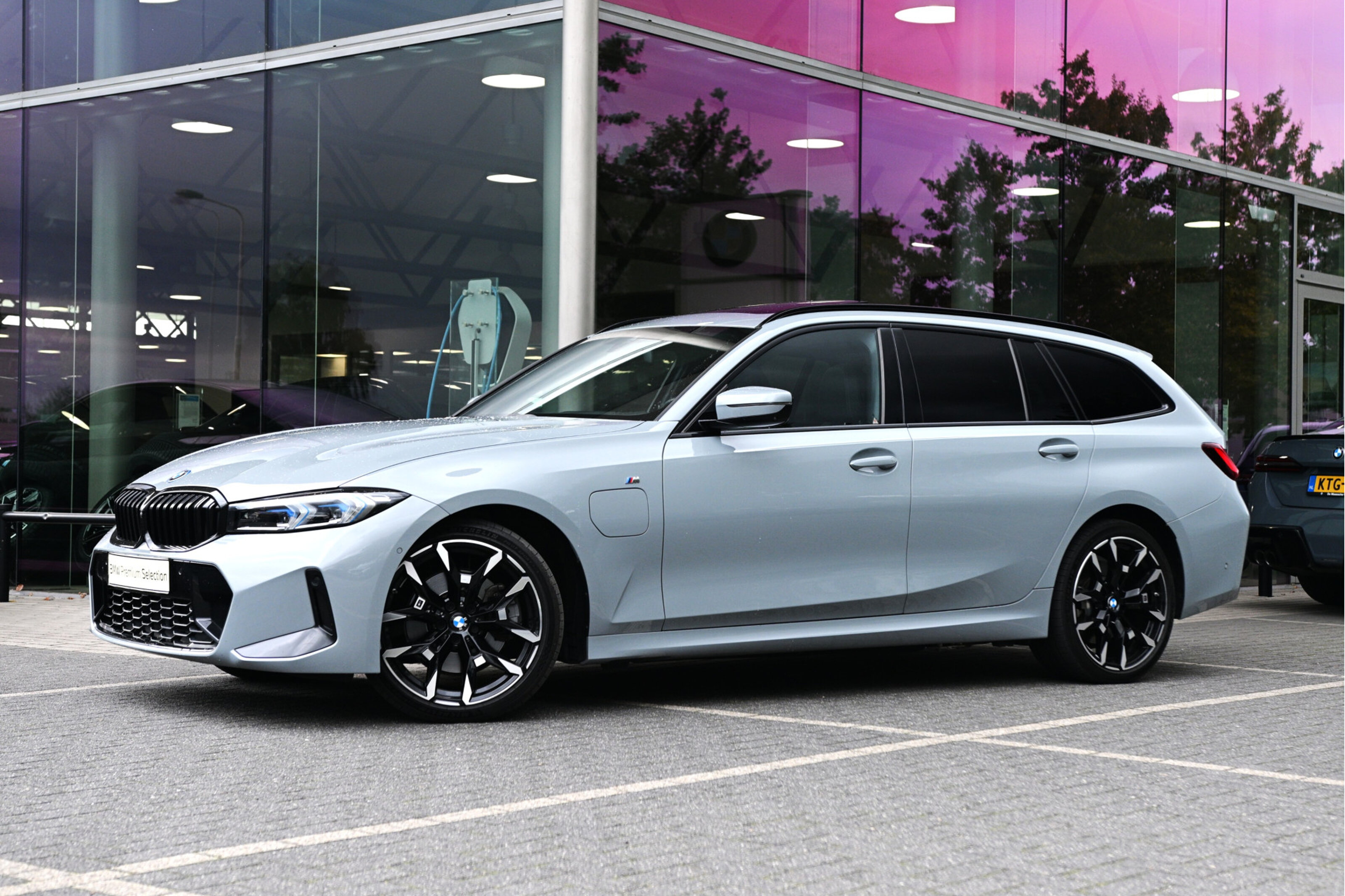 BMW 3 Serie Touring 330e M Sport Automaat