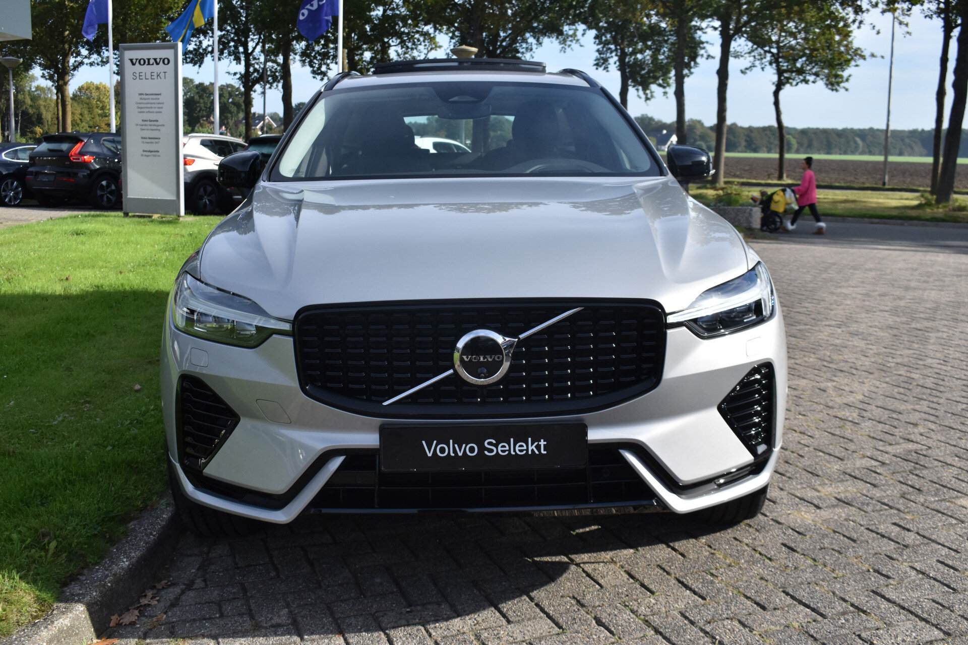 Volvo XC60 T6 350PK AWD Plug-in hybrid Ultra Dark - Afbeelding 2