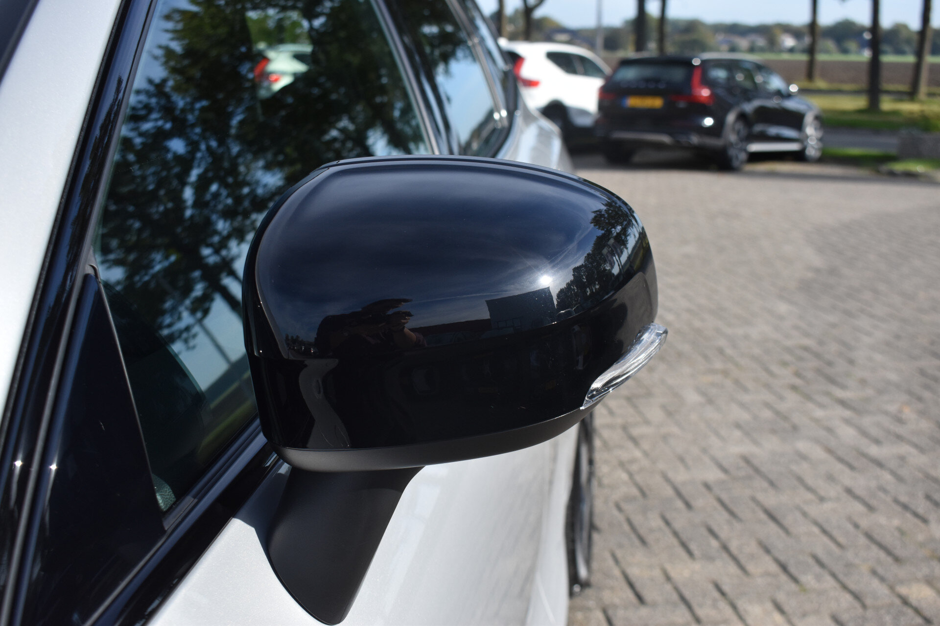 Volvo XC60 T6 350PK AWD Plug-in hybrid Ultra Dark - Afbeelding 5
