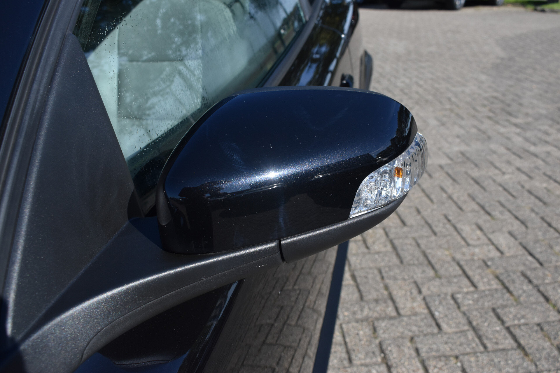 Volvo C30 2.4i 170PK Momentum - Afbeelding 5