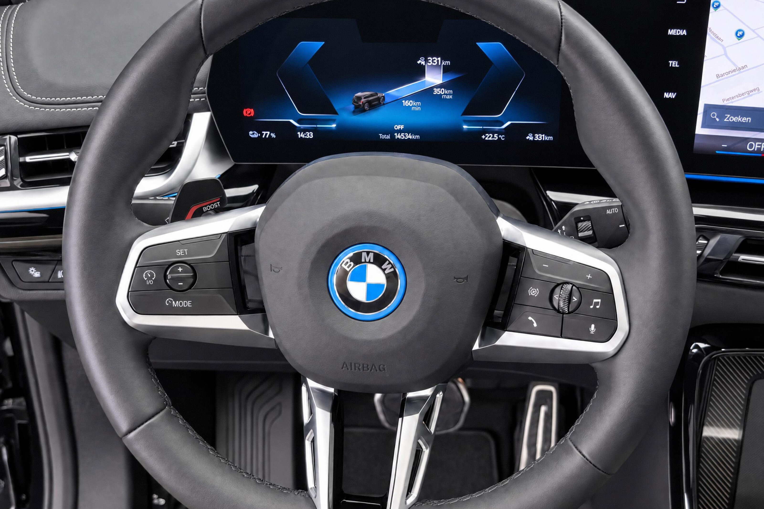 BMW iX1 9
