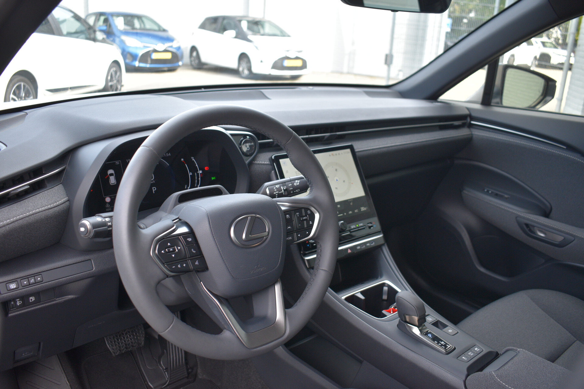 Lexus LBX Business Line 2WD Limited Automaat 136pk - Afbeelding 2